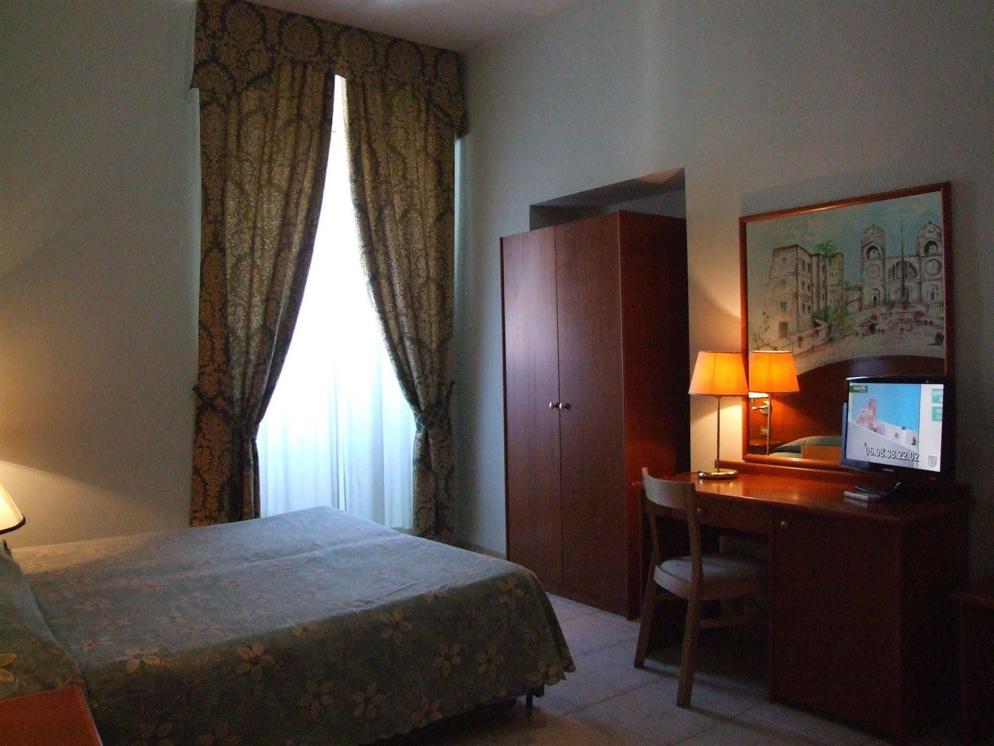 Nazional Rooms Roma Dış mekan fotoğraf